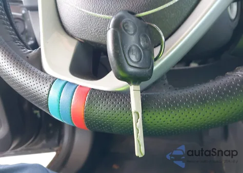 2014 Ford Fiesta Se из США, поврежденный, VIN 3FADP4EE8EM243350